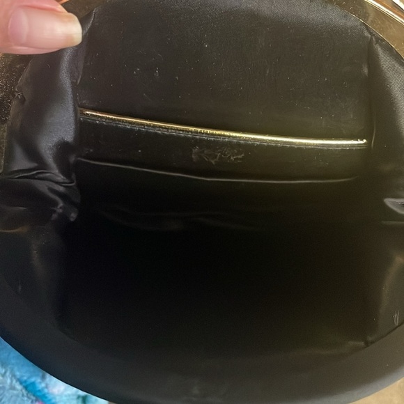 Vintage Black and Gold Clutch Bag - Picture 6 of 8